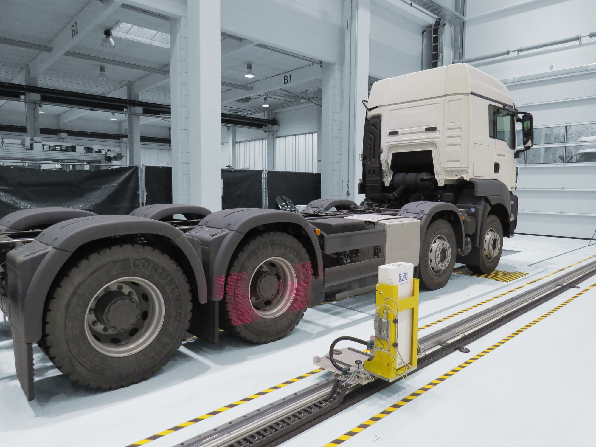 duerr-testing-wheel-aligner-truck-002